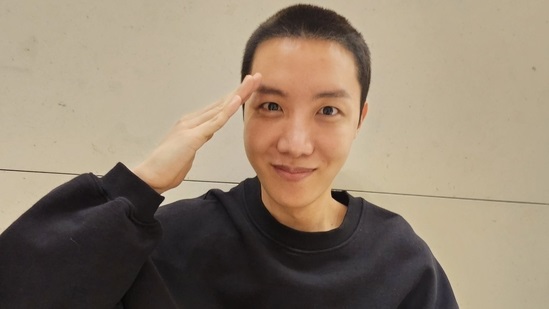 Before enlisting in the military, BTS’ J-Hope posts a picture in buzzcut for BTS ARMY