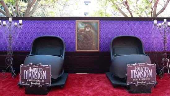 SAG-AFTRA strike haunts Hollywood’s first post-strike event: Haunted Mansion Premiere starless