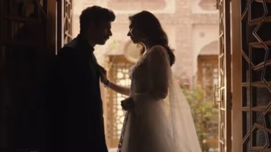 Fawad Khan and Mahira Khan evoke romance, reciting Amrita Pritam’s “Main Tenu Phir Milangi” in a new ad