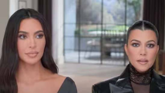 Kourtney Kardashian expresses her dislike for Kim in the ‘Kardashians’ Season 4 trailer