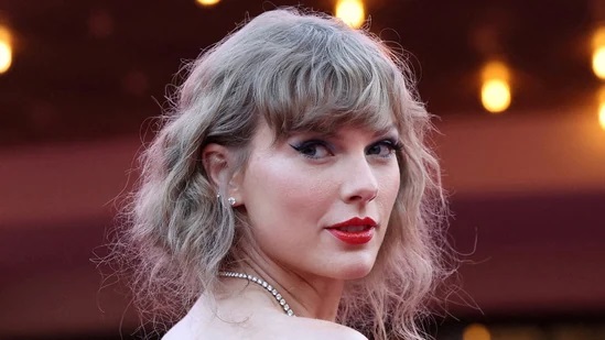 Taylor Swift Faces Thanksgiving Uncertainty Amid Fan’s Tragic Passing – Describes It as a ‘Traumatic Experience
